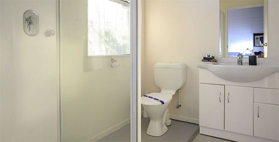 executive studio bathroom